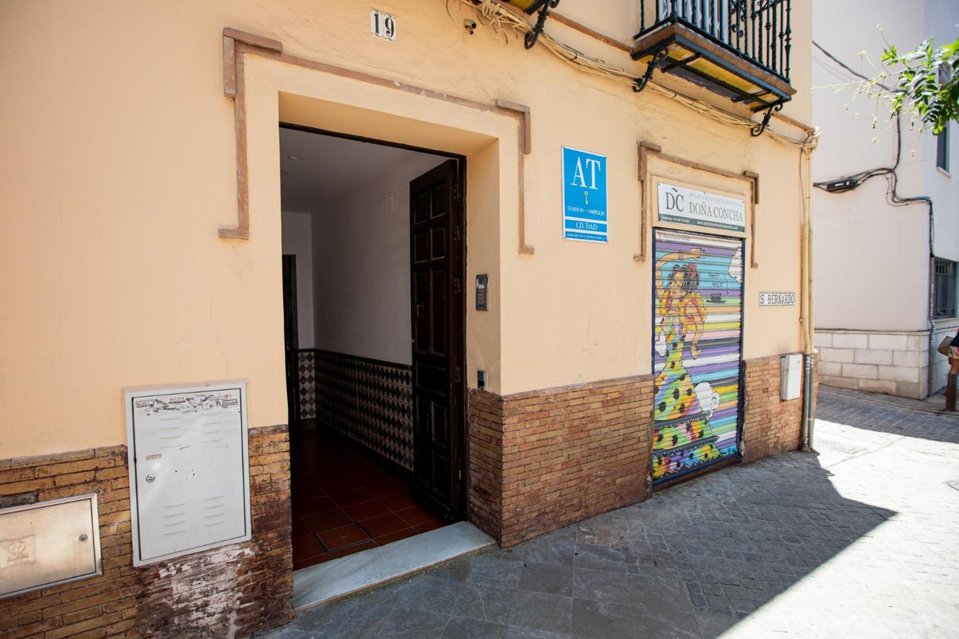 Apartamentos Dona Concha Seville Luaran gambar